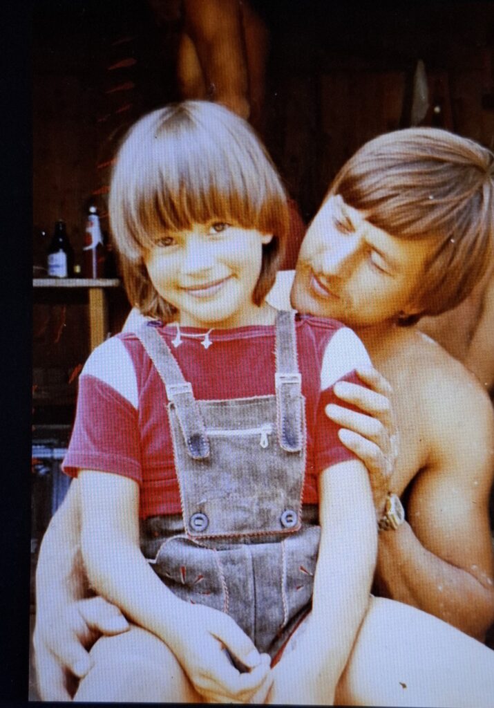 20250621 094127 715x1024