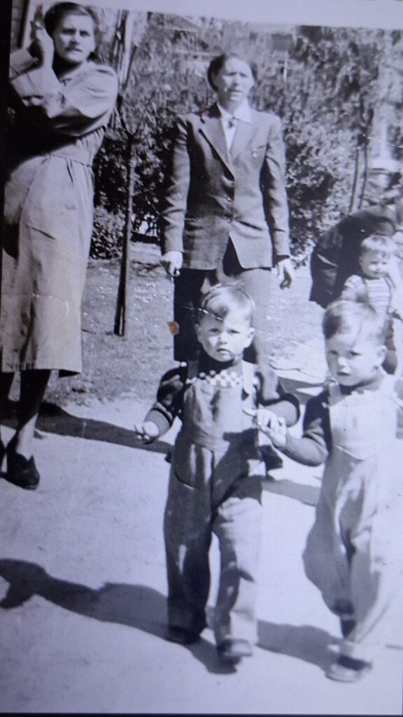 20250622 094626 576x1024