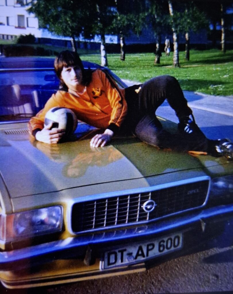 20250622 101947 811x1024