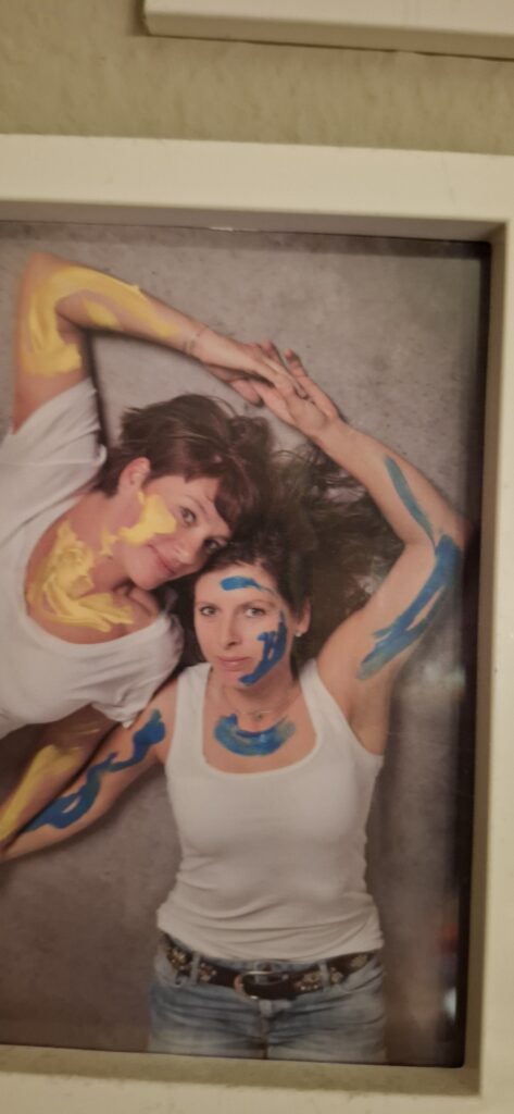 20250901 221754 473x1024